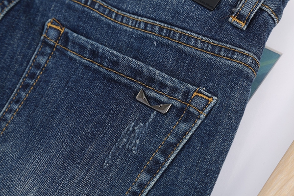 ブランドジーンズ素材ディテール